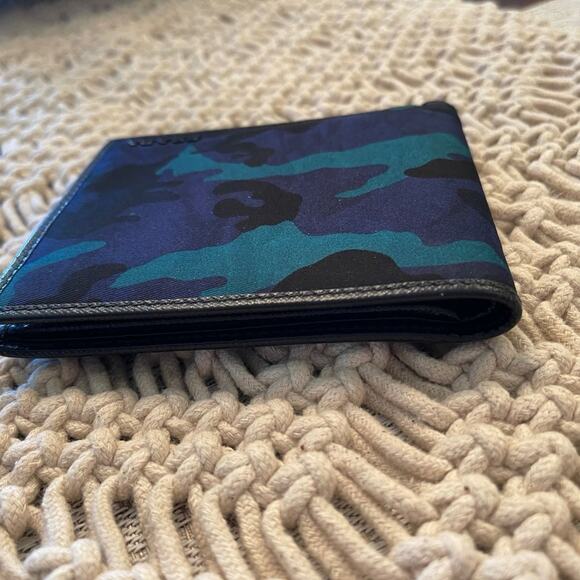 Prada blue camo nylon and leather bi-fold wallet * rare find - Picture 9 of 12